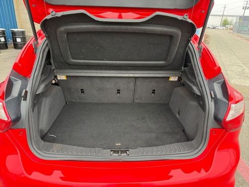 Used 2013 Ford Focus ST FWD image 29