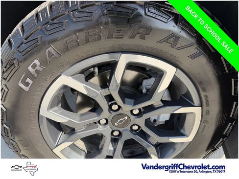 Used 2026 Chevrolet Equinox ACTIV AWD/4WD image 9