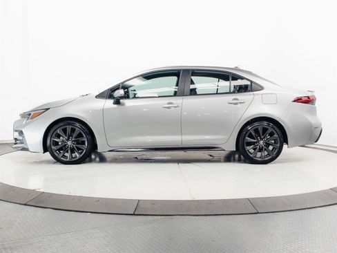 Certified 2025 Toyota Corolla XSE FWD image 8