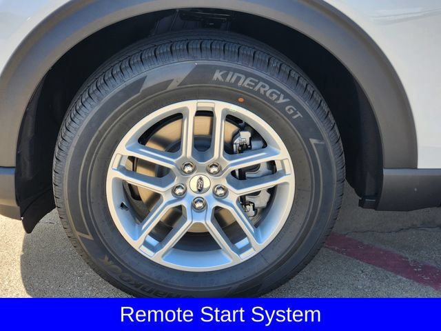 New 2026 Ford Explorer Active w/ Active Comfort Package RWD image 10