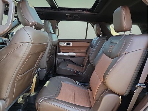 Certified 2022 Ford Explorer King Ranch w/ Class IV Trailer Tow Package image 11