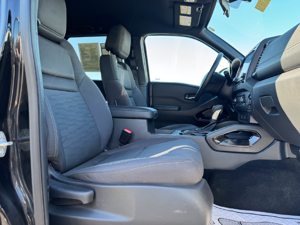Used 2023 Nissan Frontier SV w/ Midnight Edition Package AWD/4WD image 12