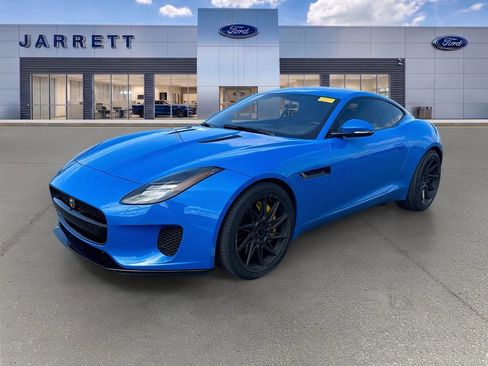 Used 2018 Jaguar F-TYPE Coupe RWD image 2