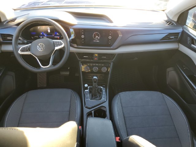 Certified 2023 Volkswagen Taos SE w/ Panoramic Sunroof Package FWD image 8
