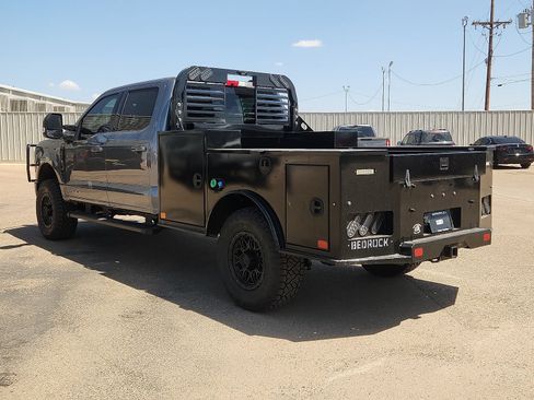 Used 2025 Ford F350 Lariat w/ Black Appearance Package AWD/4WD image 3