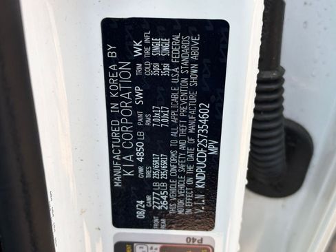 Used 2025 Kia Sportage LX image 27