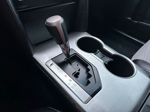 Used 2014 Toyota Camry SE image 26