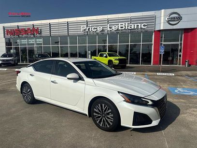 Used 2024 Nissan Altima 2.5 SV w/ SV Premium Package