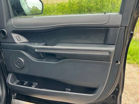 Used 2022 Ford Expedition XLT AWD/4WD image 41