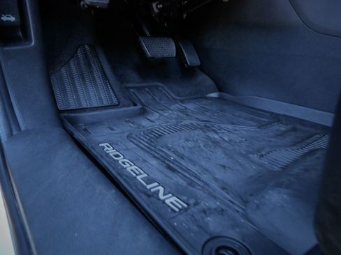 Certified 2024 Honda Ridgeline RTL image 17