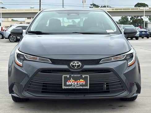 Used 2026 Toyota Corolla LE FWD image 8