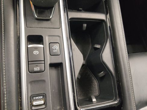 Used 2022 Nissan Pathfinder SL FWD image 26