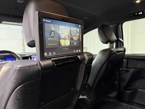 Used 2019 Chrysler Pacifica Touring-L Plus w/ S Appearance Package image 11