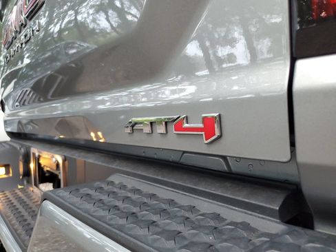 Used 2023 GMC Canyon AT4 AWD/4WD image 7