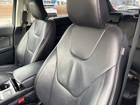 Used 2019 Ford Edge Titanium image 8