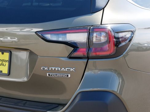 Used 2023 Subaru Outback Touring AWD/4WD image 17