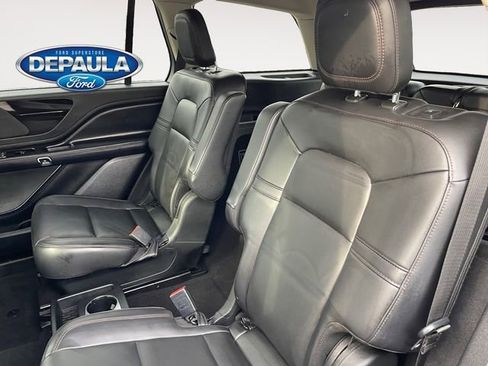 Used 2022 Lincoln Aviator Standard w/ Premium Package image 17