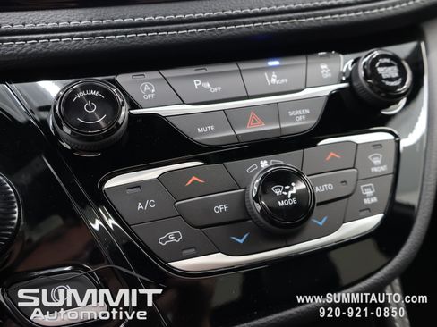 New 2027 Chrysler Pacifica Limited AWD/4WD image 62