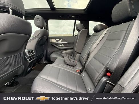 Used 2026 Mercedes-Benz GLS 580 4MATIC image 33