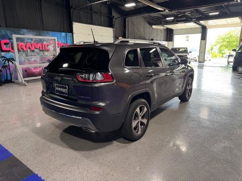 Used 2019 Jeep Cherokee Limited AWD/4WD image 28