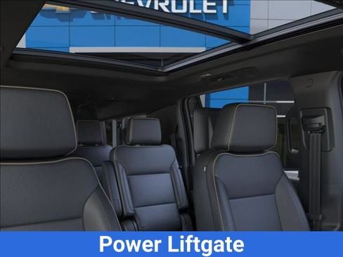 New 2026 Chevrolet Suburban Premier AWD/4WD image 27
