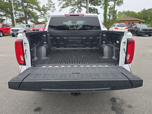 Certified 2025 GMC Sierra 1500 SLT AWD/4WD image 23