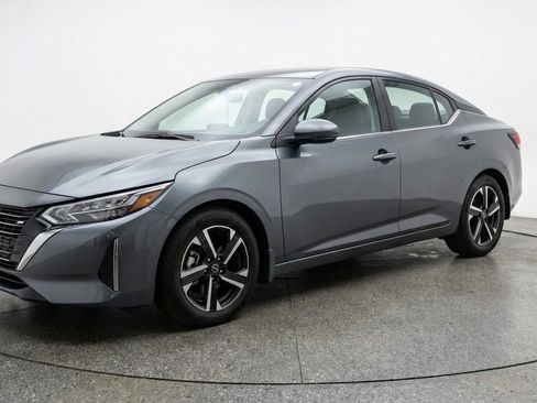 Used 2025 Nissan Sentra SV FWD image 3