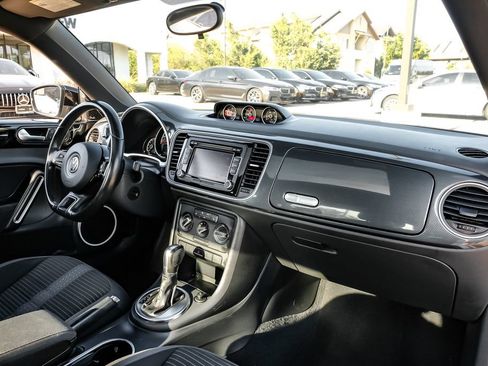 Used 2014 Volkswagen Beetle R-Line FWD image 10