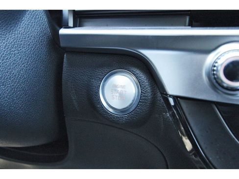 Used 2025 Kia Telluride EX w/ EX Captain's Chair Package FWD image 20