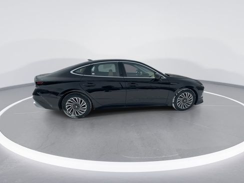 New 2026 Hyundai Sonata Limited FWD image 9