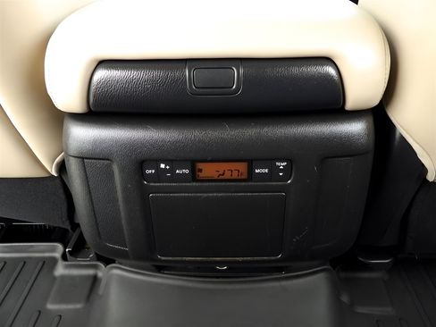 Used 2017 Nissan Armada SL w/ Moonroof Package image 35