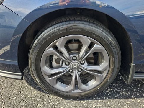 Used 2023 Honda Accord EX image 17