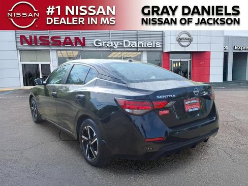 Used 2025 Nissan Sentra SV w/ All-Weather Package FWD image 5