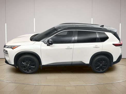 Certified 2023 Nissan Rogue SV w/ SV Premium B Package FWD image 37