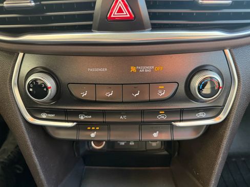 Used 2019 Hyundai Santa Fe SEL image 19