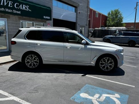Used 2021 BMW X7 xDrive40i w/ Premium Package AWD/4WD image 8
