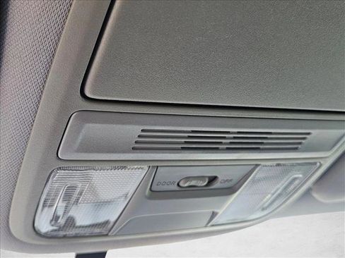 Used 2019 Honda CR-V LX image 11