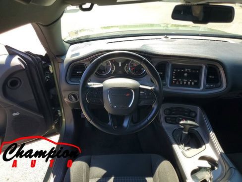 Used 2023 Dodge Challenger SXT RWD image 28