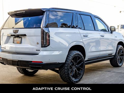 Used 2026 Cadillac Escalade Platinum Sport w/ LPO, ONYX Package image 10