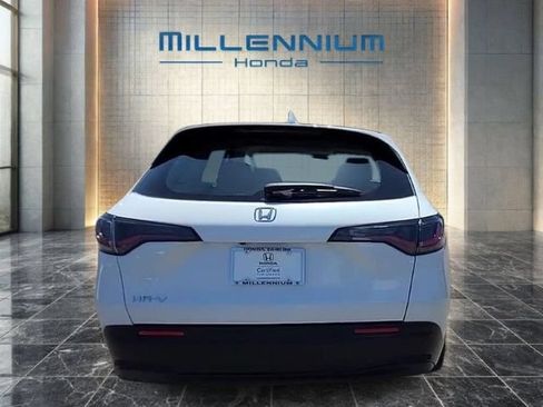 Used 2024 Honda HR-V LX image 38
