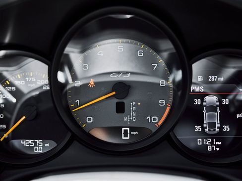 Used 2018 Porsche 911 GT3 RWD image 54