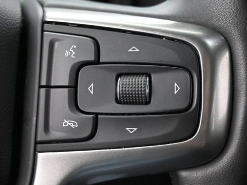 Used 2024 Chevrolet Suburban Premier AWD/4WD image 17