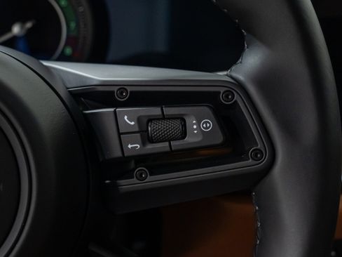 Used 2023 Porsche 911 Carrera 4S image 42