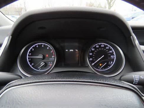 Used 2023 Toyota Camry SE image 21