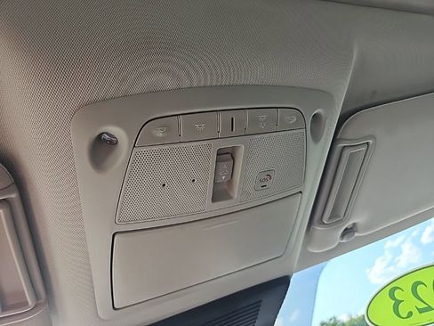 Used 2023 Nissan Armada SL AWD/4WD image 21