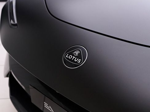 Used 2025 Lotus Eletre image 28