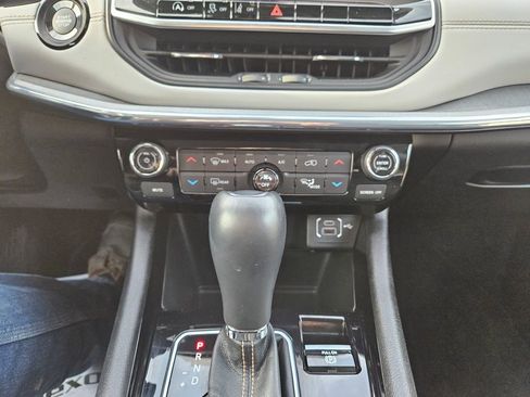 Used 2022 Jeep Compass Limited image 16