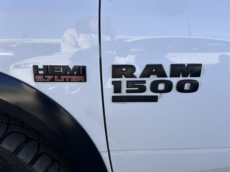 Used 2019 RAM 1500 Warlock RWD image 5