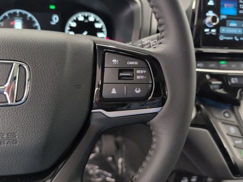 New 2026 Honda Odyssey Touring image 13