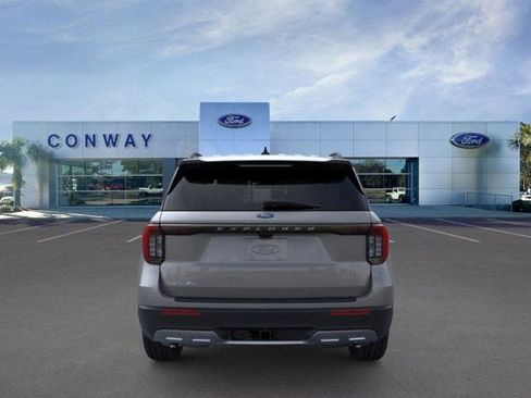 New 2026 Ford Explorer Active w/ Active Comfort Package image 5